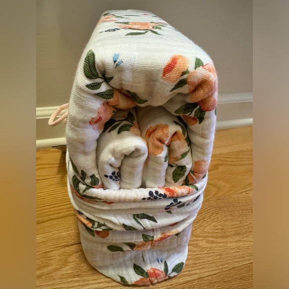 Little Unicorn Cotton Muslin Quilted Throw Watercolor Roses Baby Kids Blanket - Picture 4 of 14